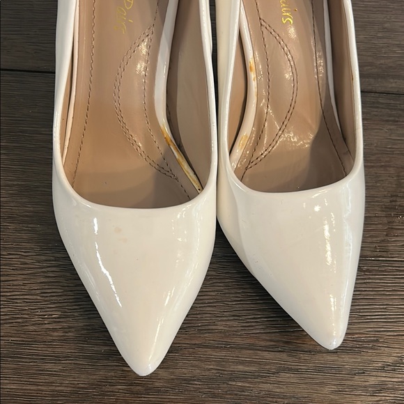 Chic Cream Heels - Picture 2 of 5
